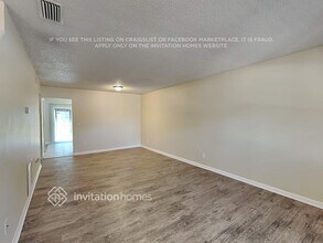 3101 Sandspur Dr in Tampa, FL - Foto de edificio - Building Photo