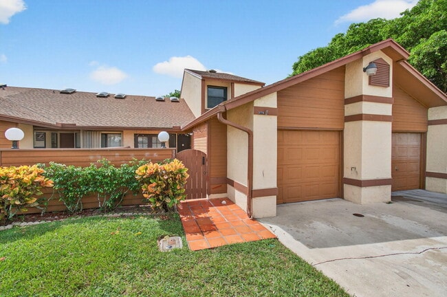 3770 Blue Ridge Rd in West Palm Beach, FL - Building Photo - Building Photo