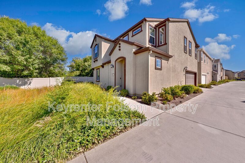 3057 Bernini Pl in Roseville, CA - Building Photo