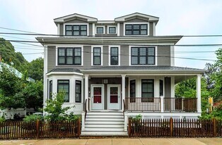 54-56 Athol St, Unit 1 in Boston, MA - Building Photo