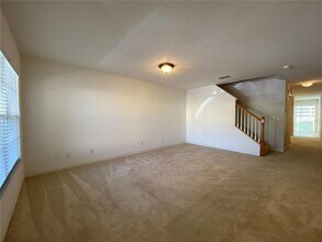 253 Castlekeeper Pl in Valrico, FL - Building Photo - Building Photo