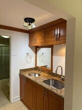 7000 NW 186th St in Hialeah, FL - Building Photo - Building Photo