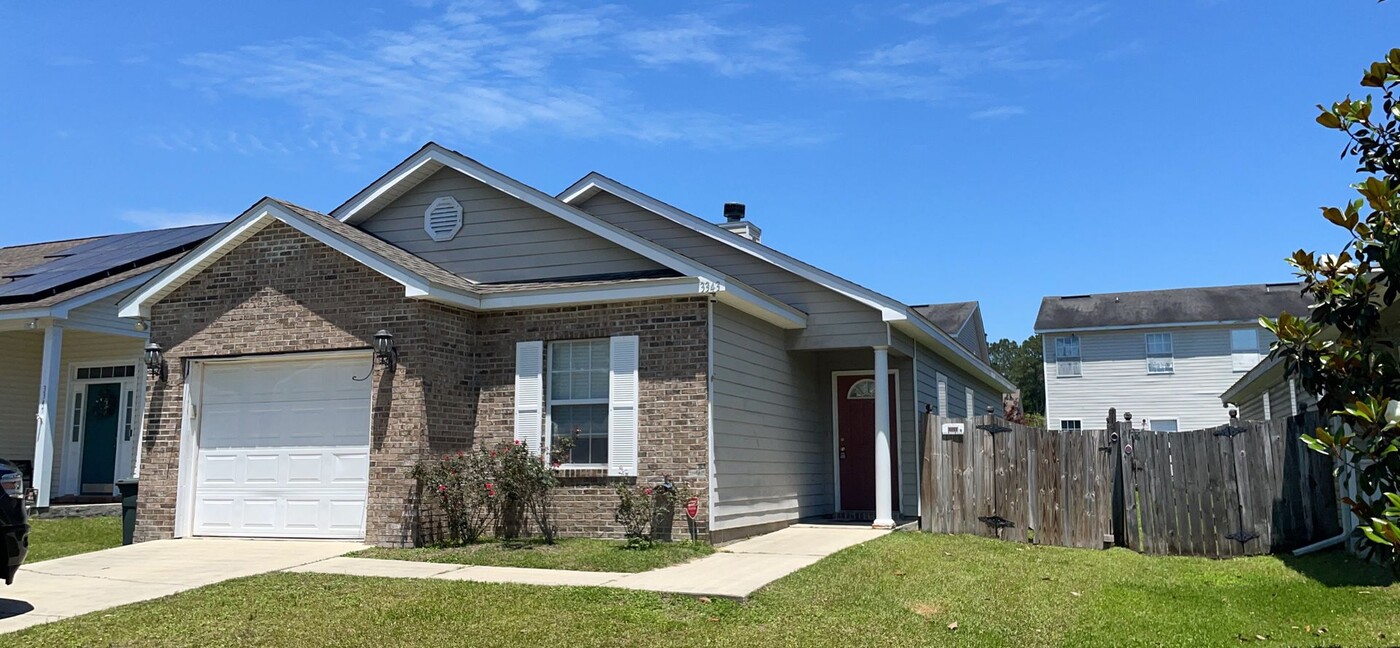 3343 Golden Rain Dr in Tallahassee, FL - Building Photo