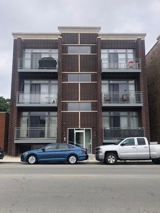 6109 N Elston Ave in Chicago, IL - Building Photo