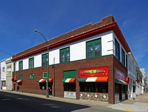 801 W Broad St in Richmond, VA - Building Photo - Building Photo