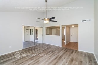 5552 W Carol Ave in Glendale, AZ - Foto de edificio - Building Photo