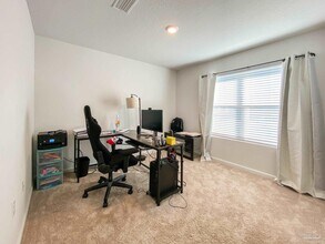 7368 Lakeside Oak Ct in Bellview, FL - Building Photo - Building Photo