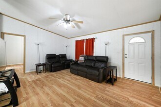 7807 Williamson Creek Drive in Austin, TX - Building Photo - Building Photo