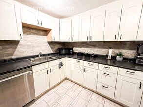 1113-1137 37 Street SW in Calgary, AB - Building Photo - Building Photo