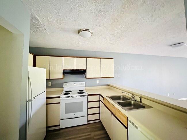 205 Sunn Aire Ct in Wilmington, NC - Building Photo - Building Photo