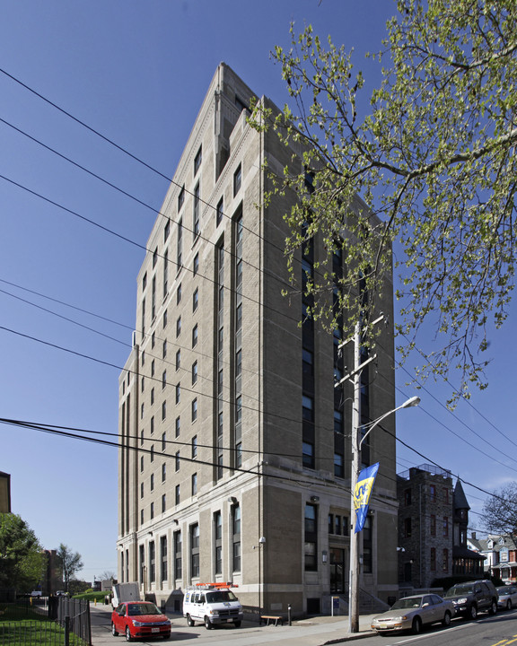 Van Rensselaer Hall in Philadelphia, PA - Foto de edificio