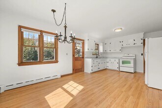 5 Saviano Ln in Westport, CT - Building Photo - Building Photo