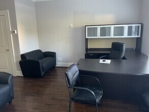 5717 Winsome Ln in Houston, TX - Building Photo - Building Photo