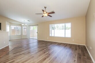 15316 W Laurel Ln in Surprise, AZ - Building Photo - Building Photo