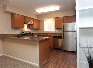 Greenway Court Apartments in Houston, TX - Foto de edificio - Interior Photo