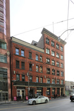 401 King St W in Toronto, ON - Building Photo - Building Photo