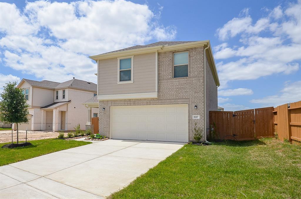 8207 Leisure Pt Dr in Cypress, TX - Building Photo
