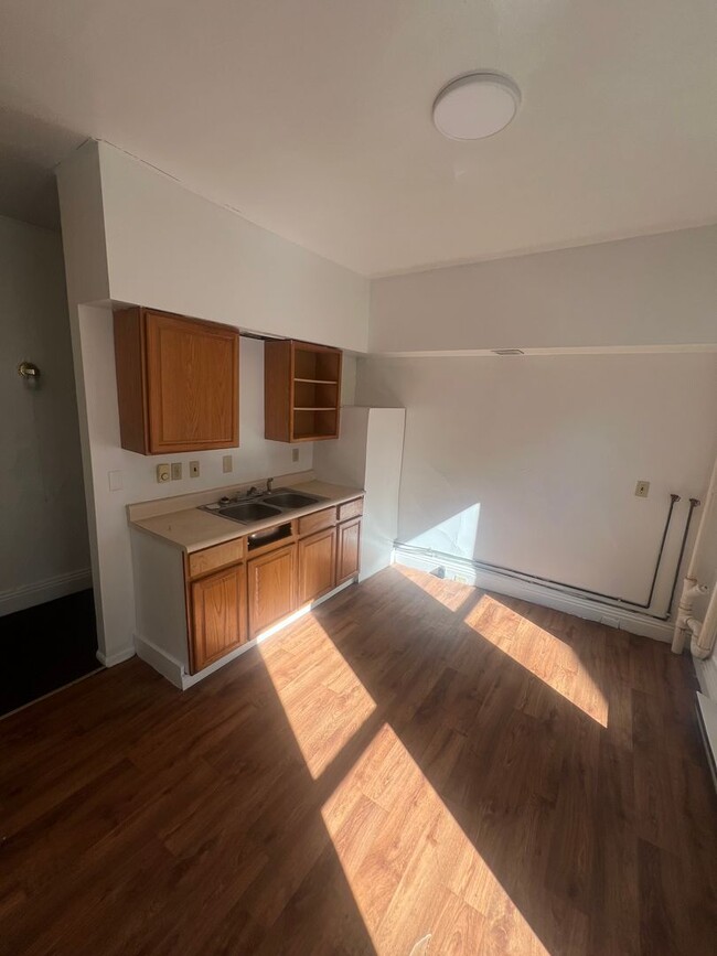 508-10 E 6th St, Unit #2 in Erie, PA - Building Photo - Building Photo