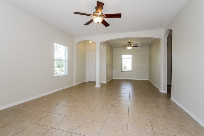 11126 Battery Park Pl in Bradenton, FL - Building Photo - Building Photo