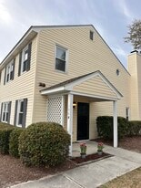 106 Lullwater Dr, Unit A in Wilmington, NC - Building Photo