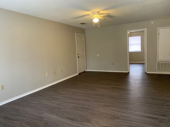 1307 N Arkansas Ave in Alma, AR - Building Photo - Building Photo