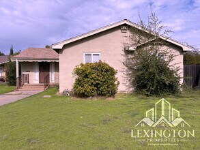 2313 Pamela Ln in Sacramento, CA - Building Photo - Building Photo