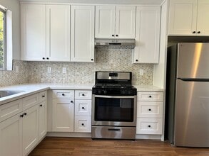 6852 Rockland St in San Diego, CA - Building Photo - Building Photo