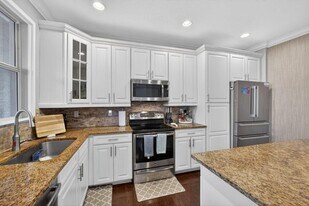 4543 Mediterranean Cir in Palm Beach Gardens, FL - Building Photo