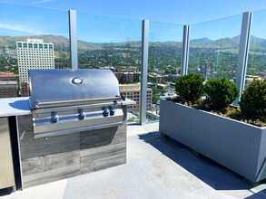 Liberty Sky in Salt Lake City, UT - Foto de edificio - Building Photo