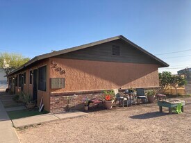 1209 E Adams St, Unit 2 in Phoenix, AZ - Building Photo