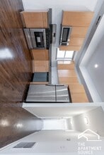 2112 N Campbell Ave, Unit 1f in Chicago, IL - Foto de edificio - Building Photo