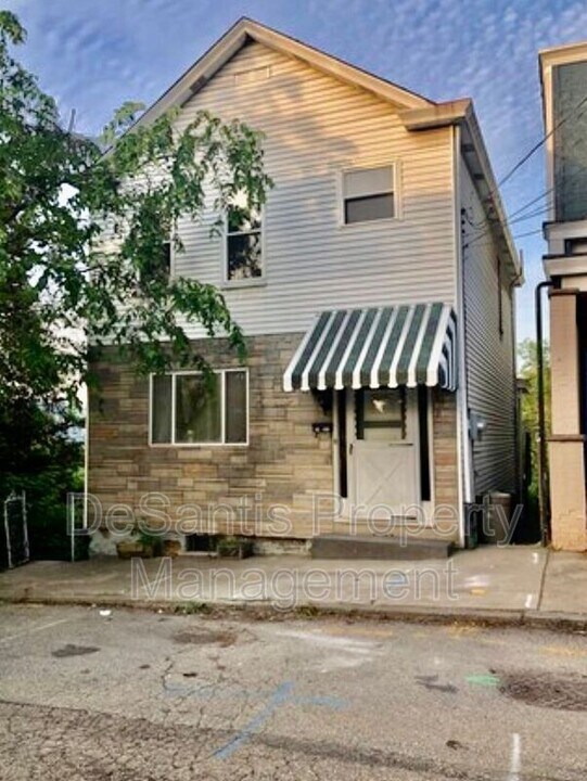 1505 Fleck St in Pittsburgh, PA - Building Photo