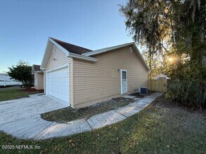 2160 Rothbury Dr in Jacksonville, FL - Building Photo - Building Photo