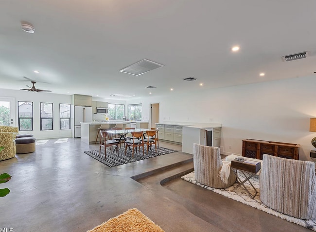 property at 10221 N 28th St