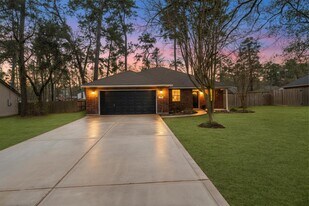 7115 Nickaburr Creek Dr in Magnolia, TX - Building Photo