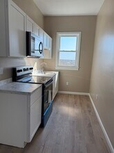24 Myrtle St in New Bedford, MA - Building Photo - Building Photo