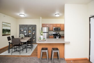 Mountain View Village in Box Elder, SD - Foto de edificio - Building Photo