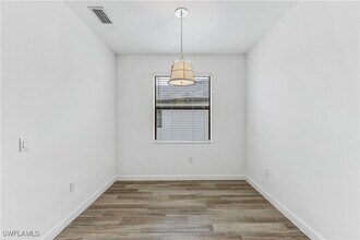 1817 Lema Ct in Naples, FL - Foto de edificio - Building Photo