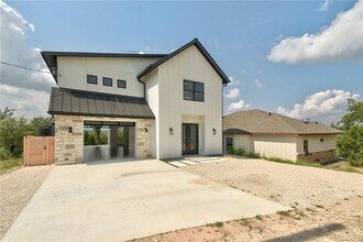 14909 Texas St in Austin, TX - Foto de edificio - Building Photo