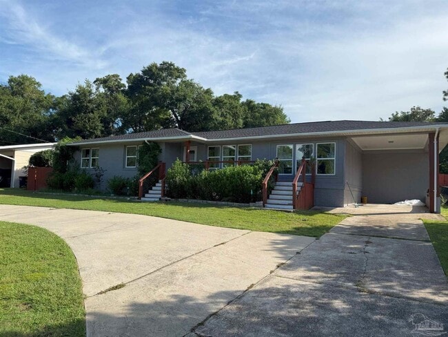 2720 Bayou Blvd