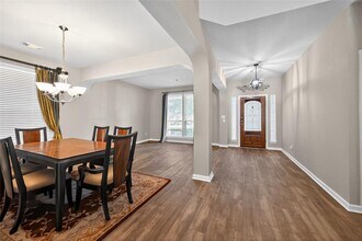 15512 Interlachen Dr in Austin, TX - Building Photo - Building Photo