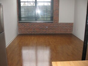 160 Fremont St, Unit 229 in Worcester, MA - Building Photo - Building Photo