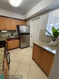 20200 NE 27th Ct photo'