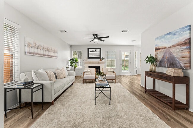 1401 Wheatfall Ln in Austin, TX - Building Photo - Building Photo