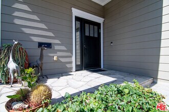2947 Kelton Ave in Los Angeles, CA - Building Photo - Building Photo