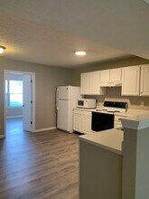 806 W 43rd St in Indianapolis, IN - Foto de edificio - Building Photo