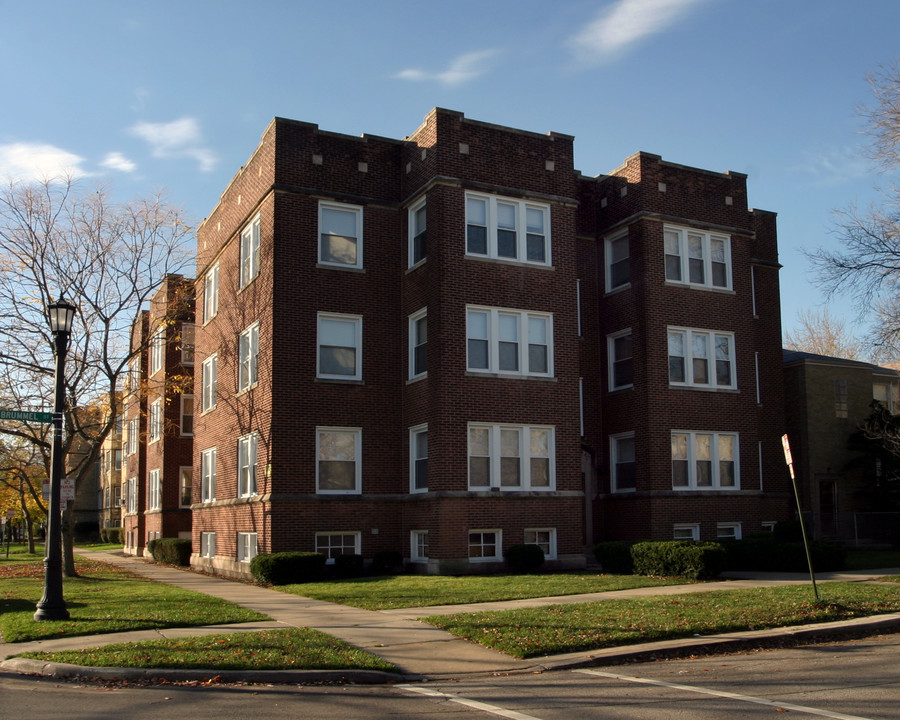 800 Brummel St. in Evanston, IL - Building Photo