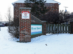 River Bend Apartments in Toledo, OH - Building Photo - Building Photo