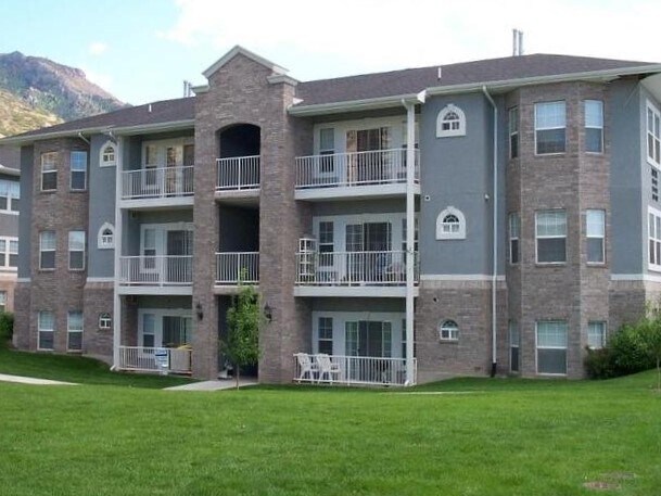 455 Belmont Pl in Provo, UT - Building Photo