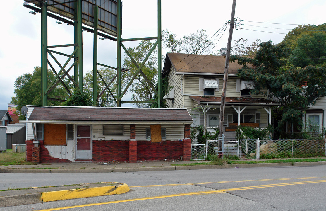 203 Market Dr in Charleston, WV - Building Photo